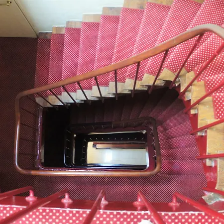 Bellevue Montmartre 3* פריז