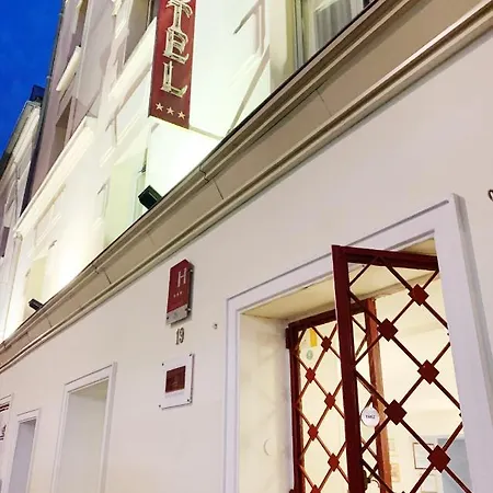 Bellevue Montmartre 3*