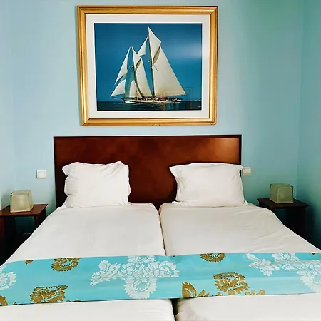 Hotel Bellevue Montmartre 3*