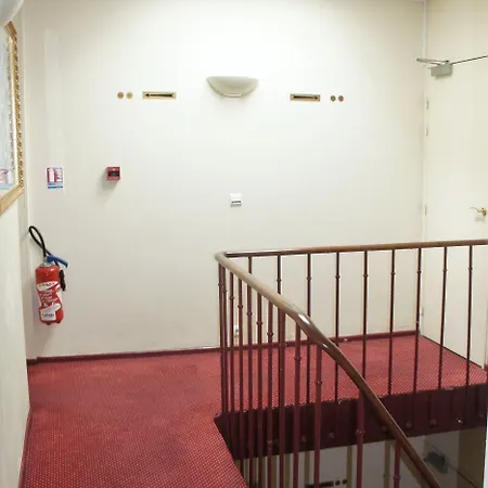 Hotel Bellevue Montmartre 3*