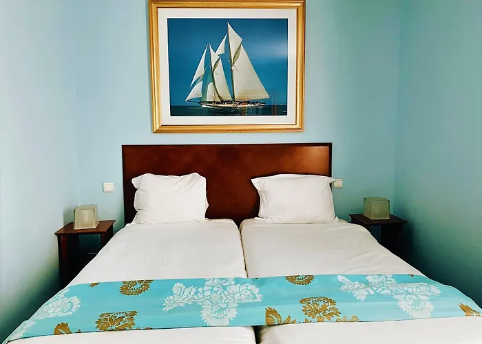 Hotel Bellevue Montmartre 3*