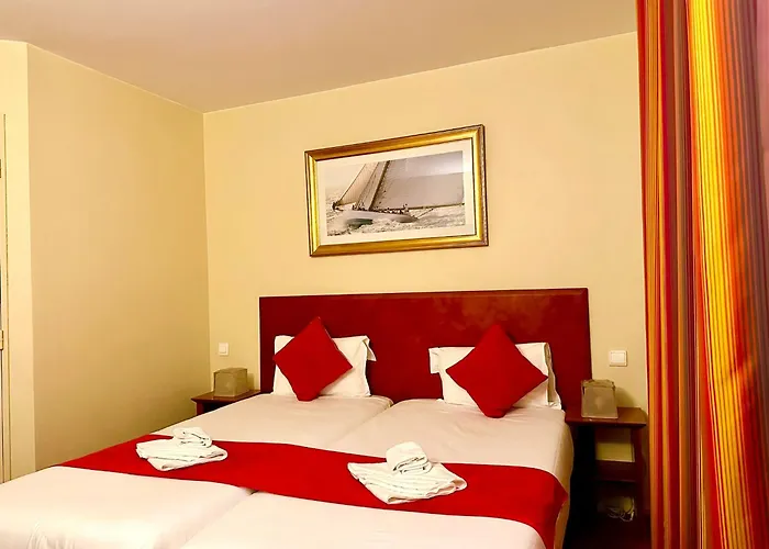 Hotel Bellevue Montmartre 3*